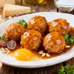Polpette agrodolci deliziose: l'antipasto perfetto o secondo piatto saporito