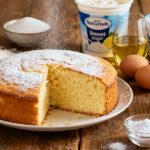 Morbidissimo e profumato: questo dolce allo yogurt e limone profuma tutta la casa