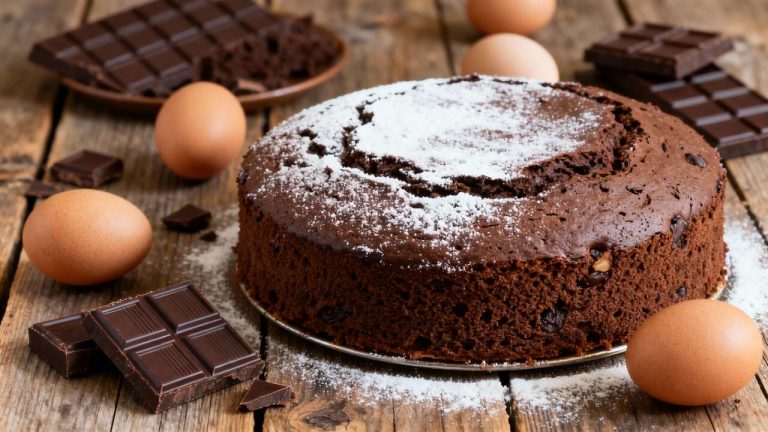 «È incredibile»: questa torta al cioccolato express si prepara con solo 2 ingredienti