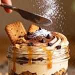 Questo dolce senza forno è incredibile: morbidissimo e pronto in 10 minuti!